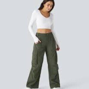48-NWT HALARA MID RISE BUTTON ZIPPER SIDE POCKET WIDE LEG CASUAL CARGO PANTS
